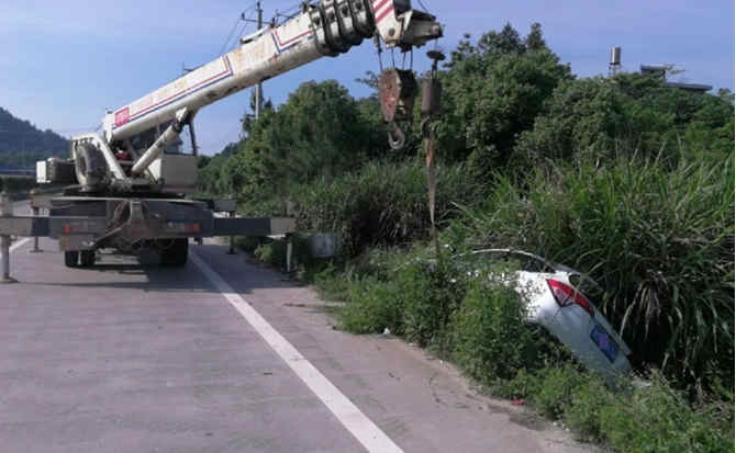 漳浦重载吊车救援 漳浦重载吊车救援